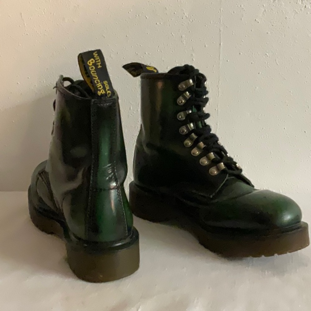 VINTAGE Dr.MARTENS Boot Sz.8 GREEN Leather Sliver eyelets England Made